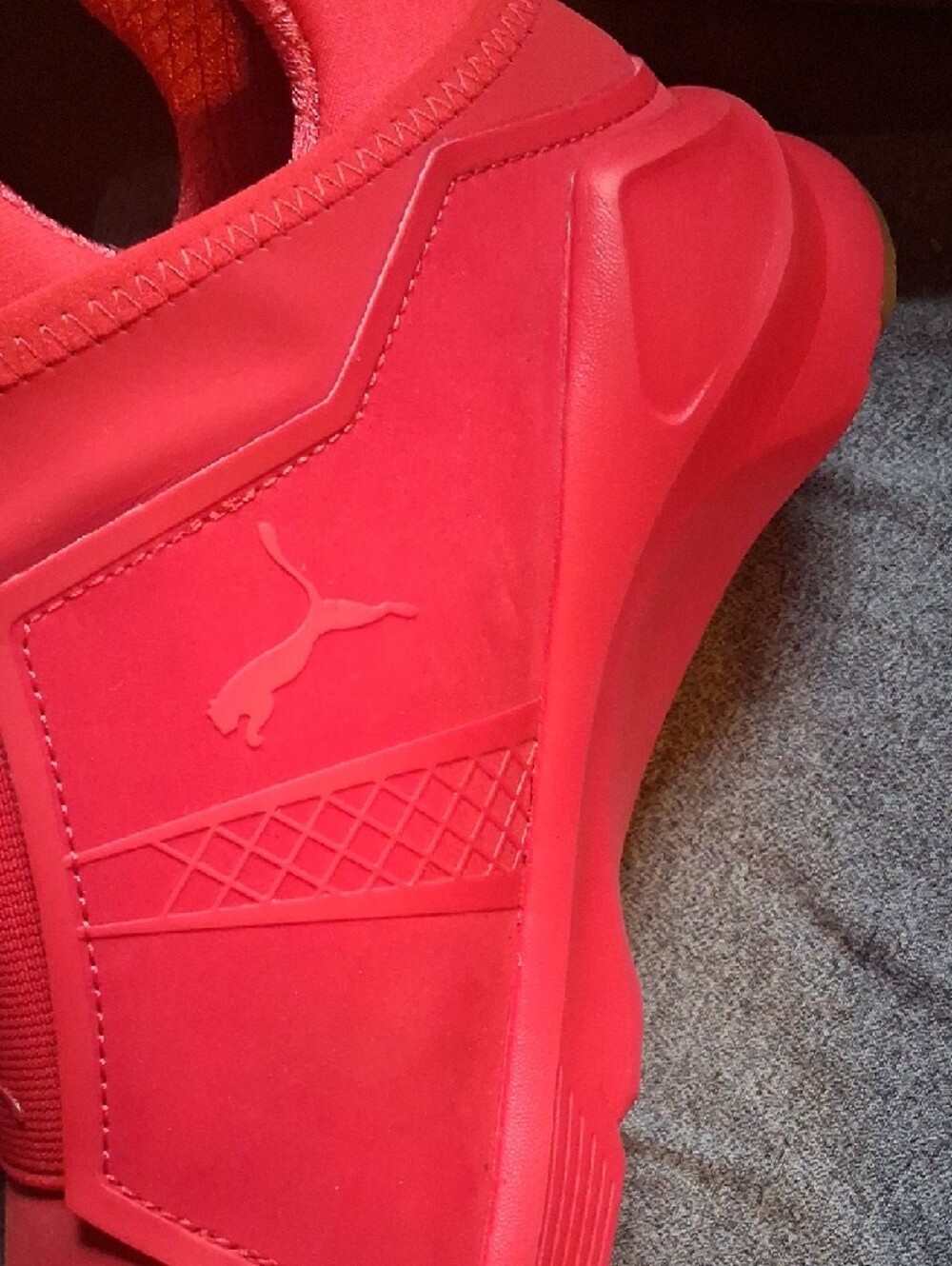 Puma All-Red Slip-On High Tops - Picture 2 of 5